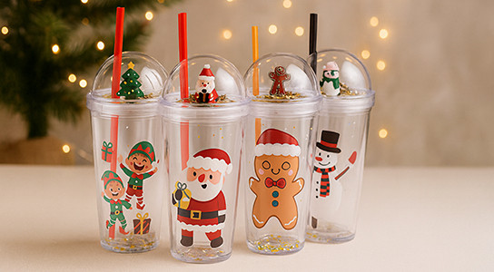 Bögrék, tányérok, terítékek